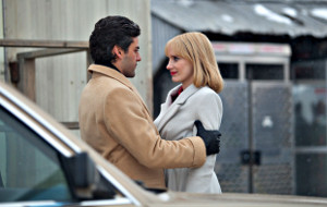 Oscar Isaac e Jessica Chastain in una scena di 1981: Indagine a New York