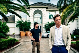 Andrew Garfield e Michael Shannon in 99 Homes