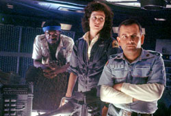 Yaphet Kotto, Sigourney Weaver e Ian Holm in Alien