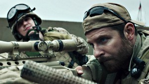 Kyle Gallner e Bradley Cooper in una scena di American Sniper