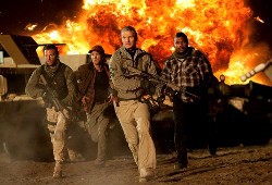 Bradley Cooper, Sharlto Copley, Liam Neeson e Quinton "Rampage" Jackson in The A-Team