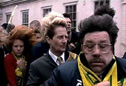 Ricky Tomlison in una scena di Mike Bassett: England Manager
