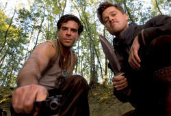 Eli Roth e Brad Pitt in Bastardi senza gloria