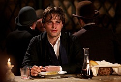 Robert Pattinson in Bel ami - Storia di un seduttore