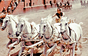 Charlton Heston in una scena di Ben-Hur