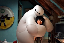 Baymax e Hiro Hamada in Big Hero 6