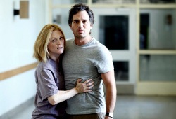 Julianne Moore e Mark Ruffalo in Blindness - Cecità