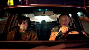 Roberto Aguire e Robin Williams in Boulevard