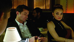 James Deen e Lindsay Lohan con Nolan Gerard Funk di spalle