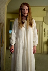 Julianne Moore in una scena di Lo sguardo di Satana - Carrie