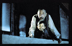 Philippe Noiret e Salvatore Cascio in Nuovo Cinema Paradiso