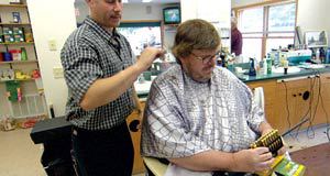 In alcuni stati degli USA si possono comprare munizioni di grosso calibro dal barbiere