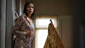 Frances O'Connor in The Conjuring – Il caso Enfield