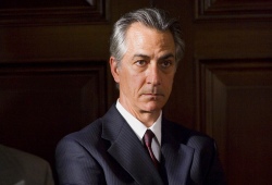 David Strathairn in Il caso Thomas Crawford