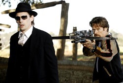 Ethan Hawke e Willem Dafoe in Daybreakers