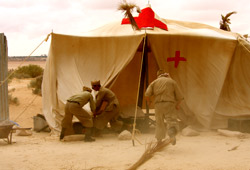 Una scena di Le rose del deserto