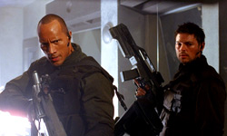 Dwayne "The Rock" Johnson e Karl Urban