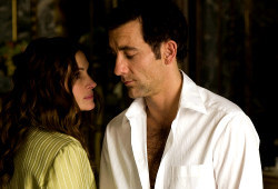 Julia Roberts e Clive Owen in Duplicity