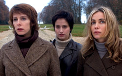 Karin Viard, Marie Gillain e Emmanuelle Béart in L'Enfer