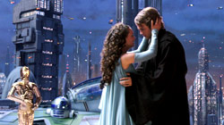 Natalie Portman e Hayden Christensen, con C-3PO (Anthony Daniels) e R2-D2 sullo sfondo