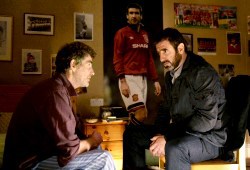 Steve Evets ed Eric Cantona in Il mio amico Eric