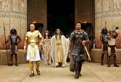 Joel Edgerton, John Turturro e Christian Bale in Exodus - Dei e Re
