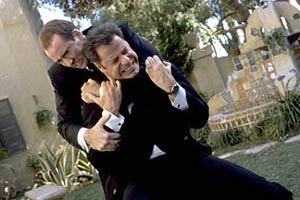 Nicolas Cage e John Travolta in una scena di Face/Off