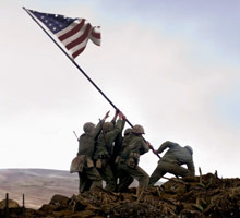 La ricostruzione della foto di Joe Rosenthal in Flags of Our Fathers