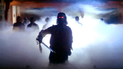 Rob Bottin in una scena di Fog