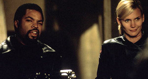 Ice Cube e Natasha Henstridge in Fantasmi da Marte