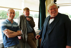 Il regista Nicholas Hytner, lo sceneggiatore Alan Bennett e Richard Griffiths sul set di The History Boys