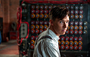 Benedict Cumberbatch in una scena di The Imitation Game