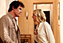 Josh Brolin e Naomi Watts in Incontrerai l'uomo dei tuoi sogni