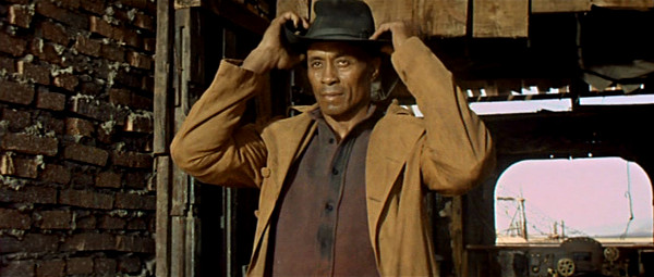 Mezza figura di Woody Strode in C'era una volta il west