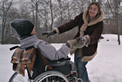 Dawid Ogrodnik e Katarzyna Zawadzka in Io sono Mateusz