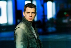 Hayden Christensen in Jumper