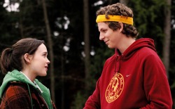 Ellen Page e Micheal Cera in Juno