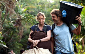 Charlize Theron e Javier Bardem in una scena di Il tuo ultimo sguardo