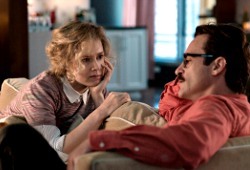 Amy Adams e Joaquin Phoenix in Lei