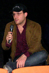 Il regista Giacomo Martelli durante la conferenza stampa di In ascolto - The Listening