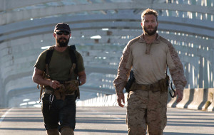 Shia LaBeouf e Jai Courtney in Man Down