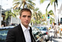 Robert Pattinson in Maps to the Stars