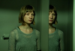 Mia Wasikowska in Maps to the Stars