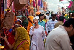 Judi Dench in una scena di Marigold Hotel