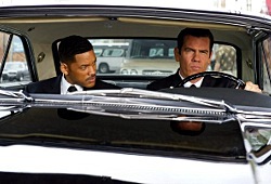 Will Smith e Josh Brolin in Men in Black 3