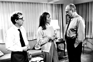Woody Allen, Diane Keaton e Jerry Adler in Misterioso omicidio a Manhattan