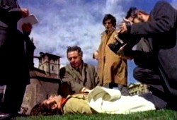 Frank Wolff in una scena di La morte risale a ieri sera