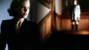 Nicole Kidman in una scena di The Others