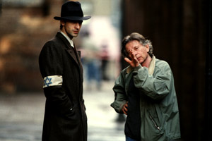 Adrien Brody e il regista Roman Polanski sul set di Il pianista