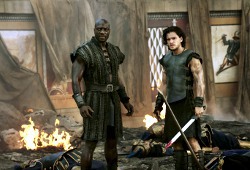 Adewale Akinnuoye-Agbaje e Kit Harington in Pompei